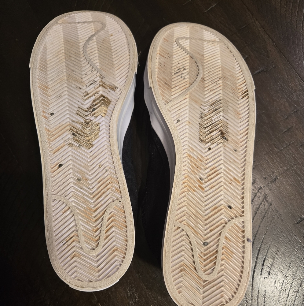 Nike Black Canvas Slip-Ons Sz 9.5 - Picture 5 of 5